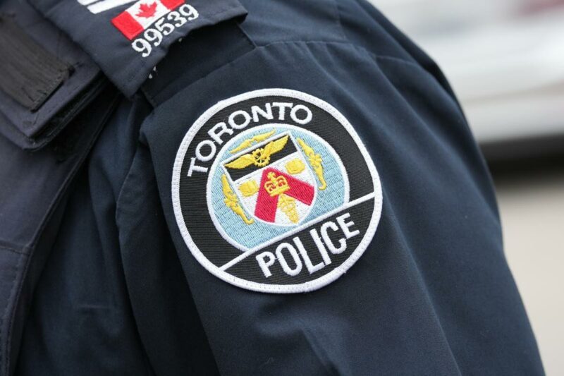 Police Release Suspect Images After $20K Jewellery Theft toronto police